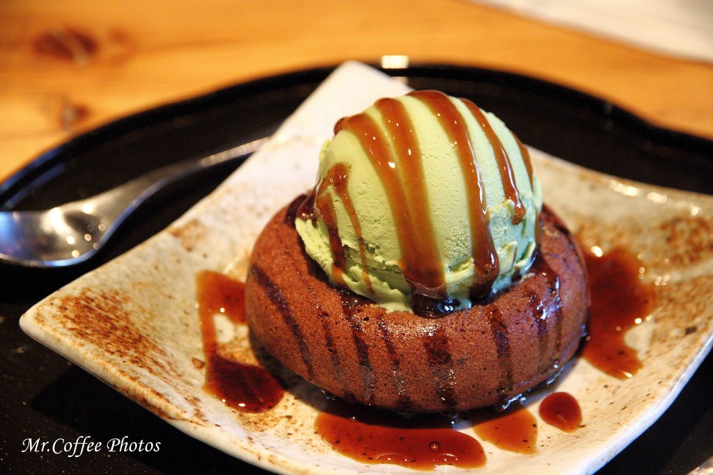 【京都。東山區】《京輪》甜甜圈+冰淇淋，再來一杯抹茶潤潤喉 (72).jpg - 旅行走過的咖啡館