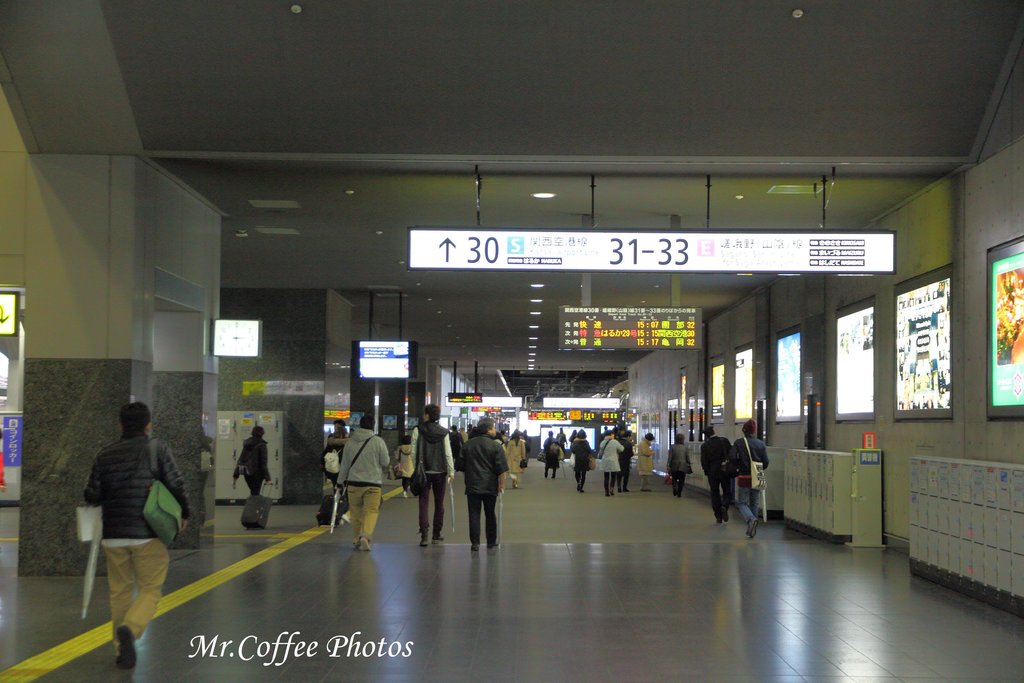 IMG_3559.JPG - D07-03.京都公車，車站